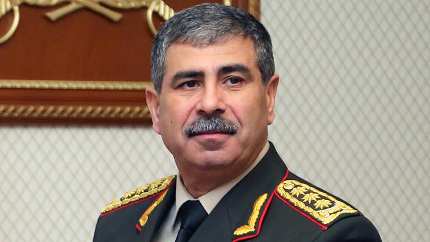 Azerbaycan Savunma Bakanı Hasanov, Rus barış güçlerinin yeni komutanı Anaşkin ile görüştü