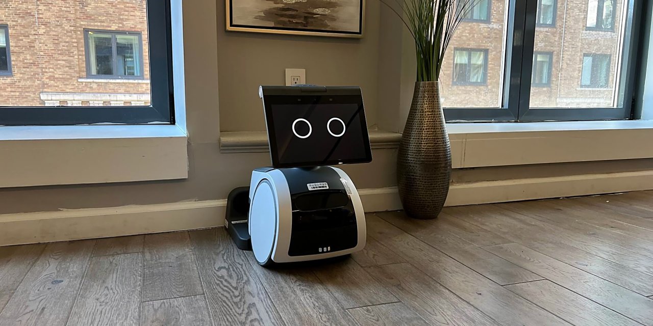 AMAZON'UN EV İŞLERİNDE İNSANLARA YARDIMCI OLMAK AMACIYLA TASARLADIĞI İLK AKILLI EV ROBOTU ''AMAZON ASTRO'' TANITILDI