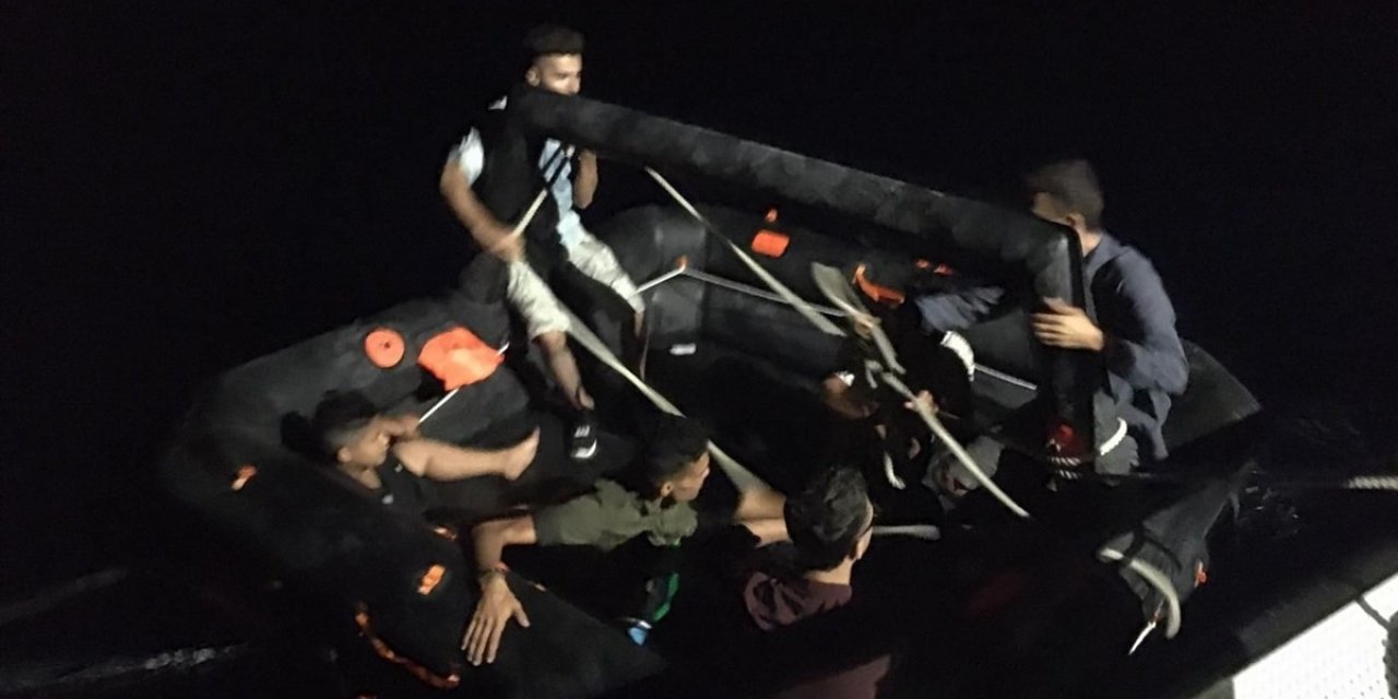 Kuzey Marmara Otoyolu’nda metal yüklü tır alev alev yandı