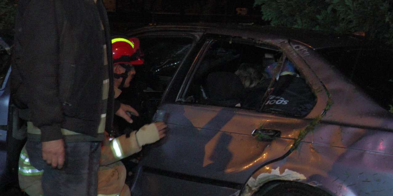 Sultanbeyli TEM’de sıkışmalı trafik kazası: 2 yaralı