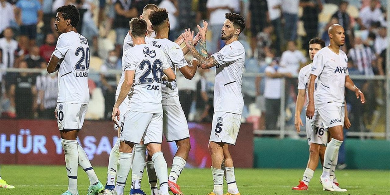 Fenerbahçe, Uefa Avrupa Ligi'nde Olympiakos'u Konuk Ediyor