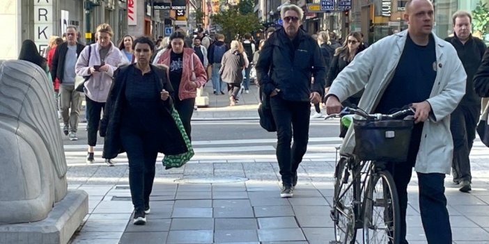 Uzmanlar açıkladı: Tam aşılı kişilerde meydana gelen 8 Omicron semptomu ve iki erken belirtisi