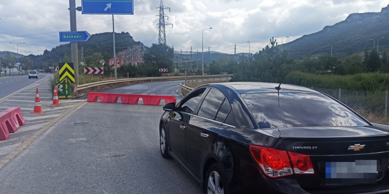 Ankara-İzmir Çevre Otoyolu çalışmalar sebebiyle kapanınca sürücüler isyan etti