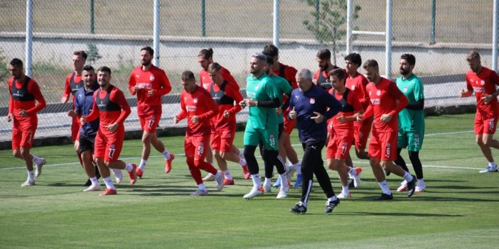 Sivasspor, Beşiktaş maçına yoğun tempoda hazırlanıyor