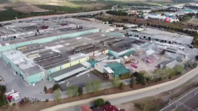 Tuzla’da yangın çıkan alüminyum fabrikası havadan görüntülendi
