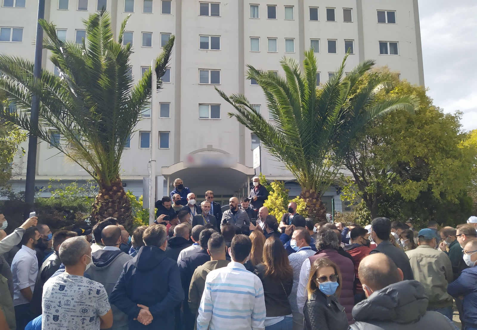 Havayolu Firmasında Çalışanlarından Maaş Eylemi