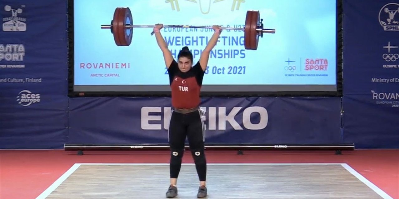 Milli Halterci Sera Yenigün, Avrupa'da Biri Altın 3 Madalya Kazandı