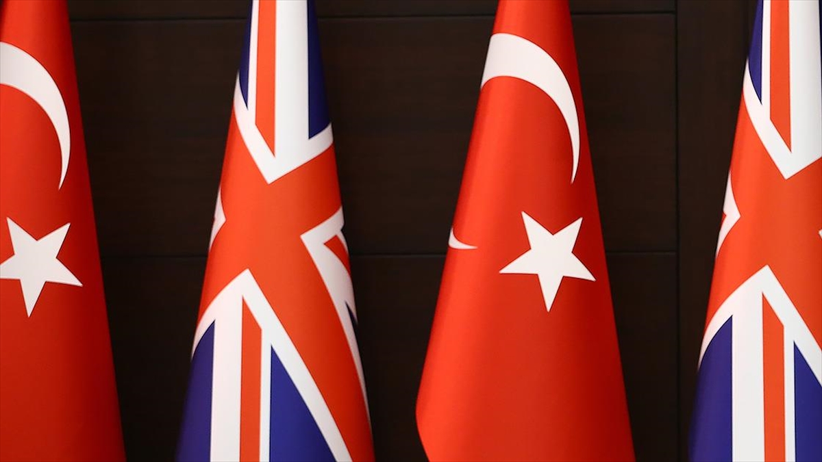 İngiliz E-ticaret Pazarı Türk Şirketler İçin Fırsat Kapısı Aralıyor