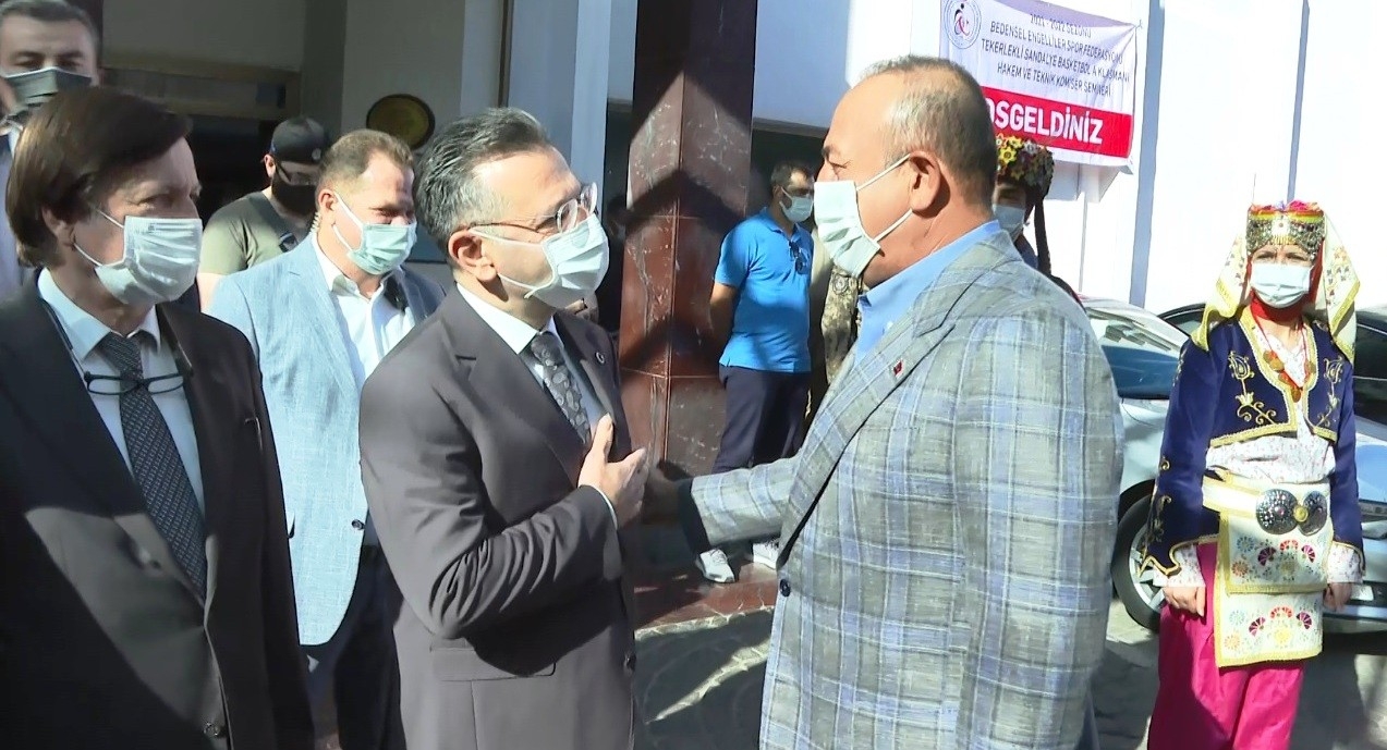 Bakan Çavuşoğlu: “Turizm Sektörünün En Az Şekilde Etkilenmesi İçin Çabalıyoruz”