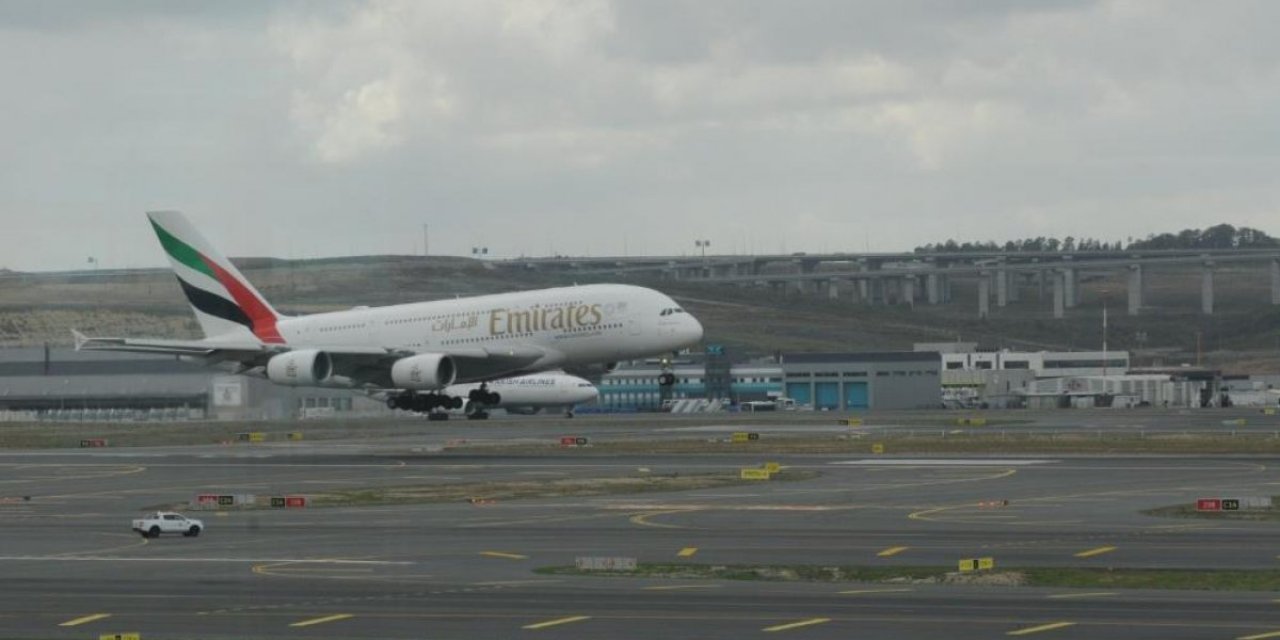 Dünyanın en büyük uçağından İstanbul'a ilk sefer