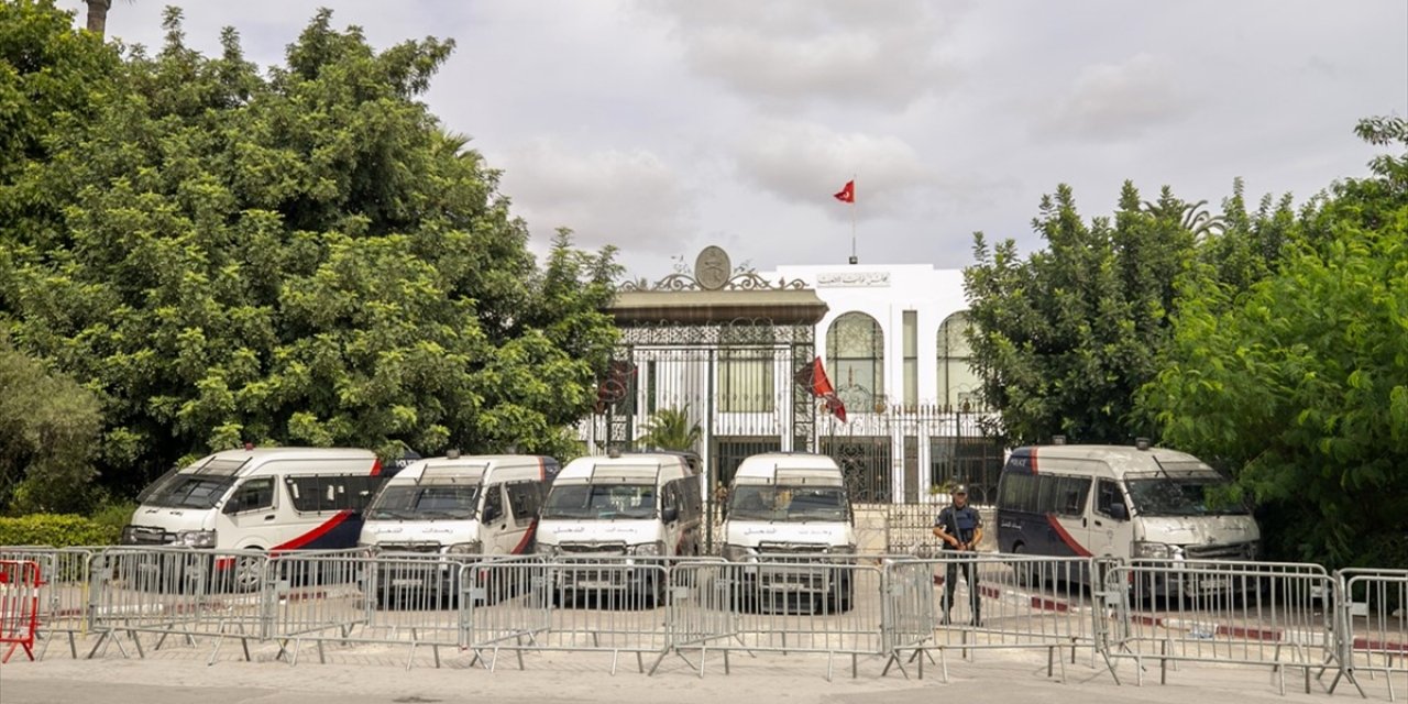 Tunus Meclisi, Cumhurbaşkanı Said'in Olağanüstü Yetkileri Elinde Toplamasını Reddetti