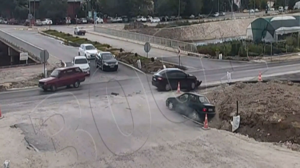 Aynı kavşakta 1 ayda 19 kaza