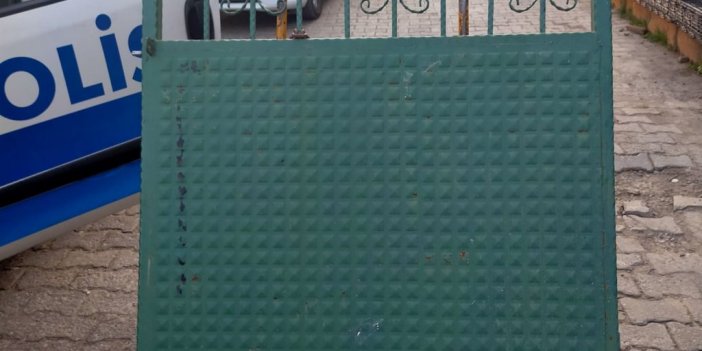 Mezarlığın kapısını çaldılar, satmak isterken suçüstü yakalandılar