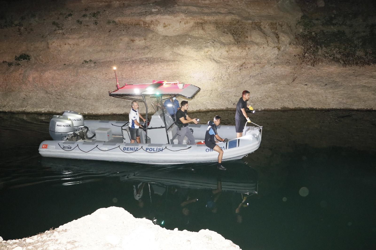 Seyhan Baraj Gölü regülatör kapaklarında ceset bulundu