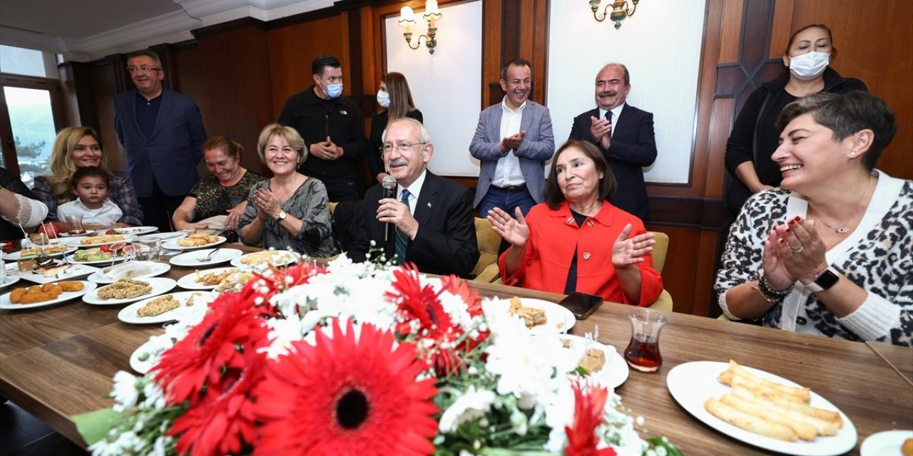 Kemal Kılıçdaroğlu: Akşener'in başbakanlığı üstlenmesi değerli