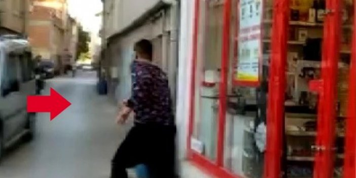 Bursa’da markete kilitlenen hırsız camı kırarak böyle kaçtı