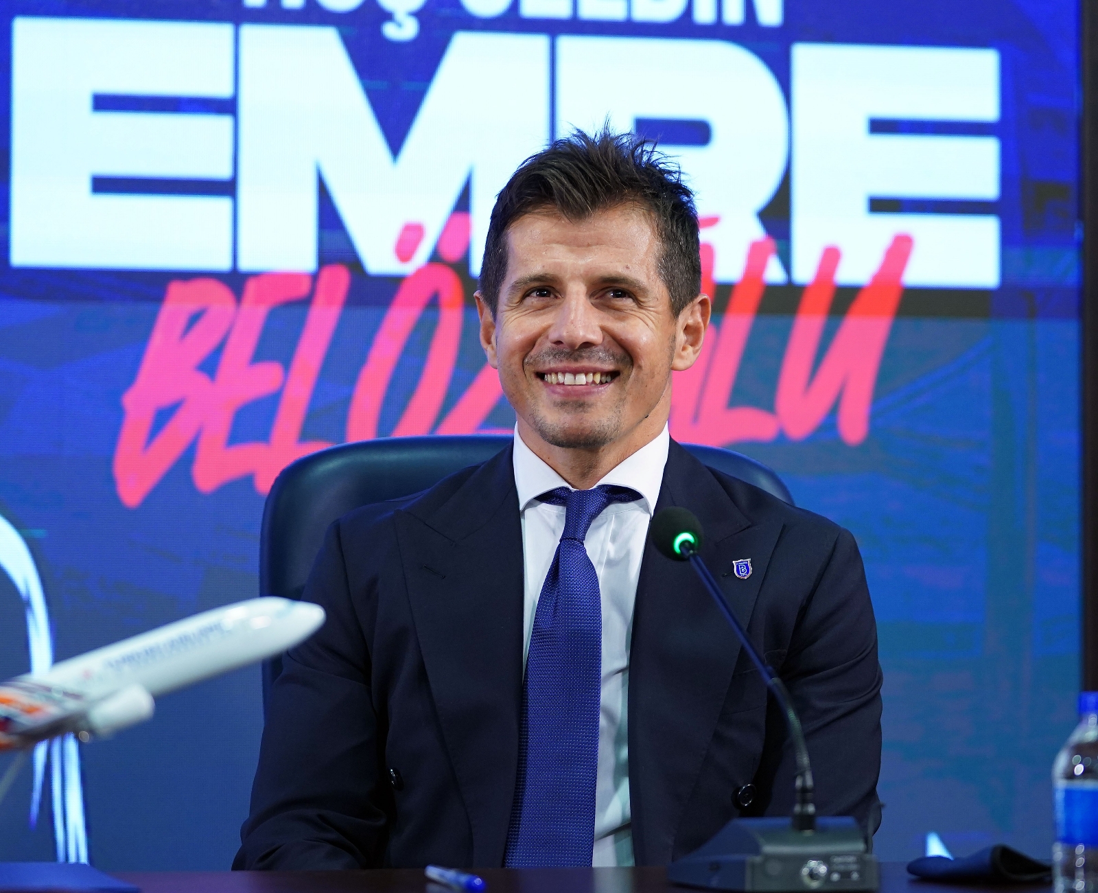 Emre Belözoğlu: “Futbolculuğumda yaşayamamış olduğumu teknik adam olarak yaşamak istiyorum”