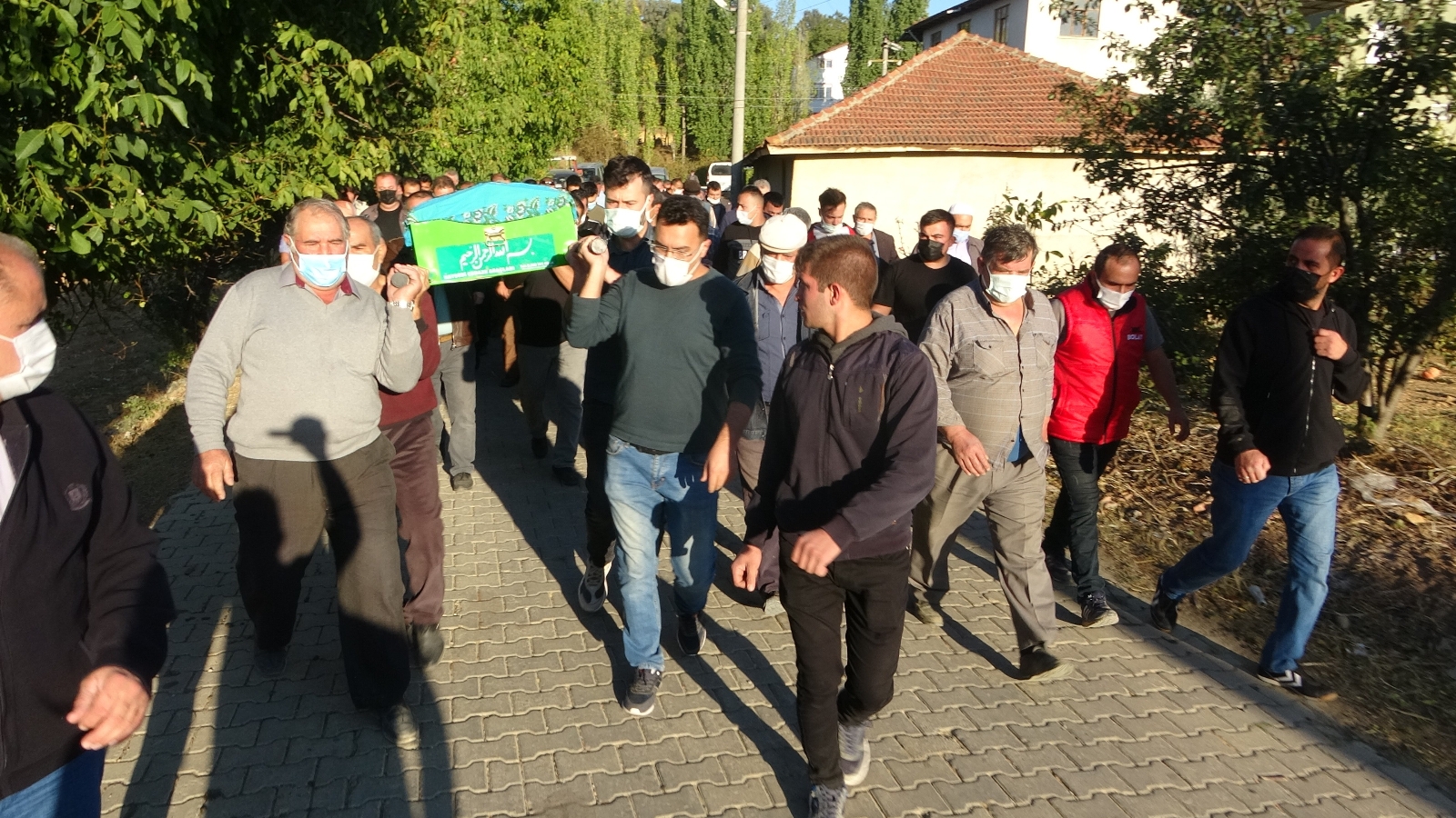 Sabah Okula Diye Çıktı, Akşam Cenazesi Toprağa Verildi