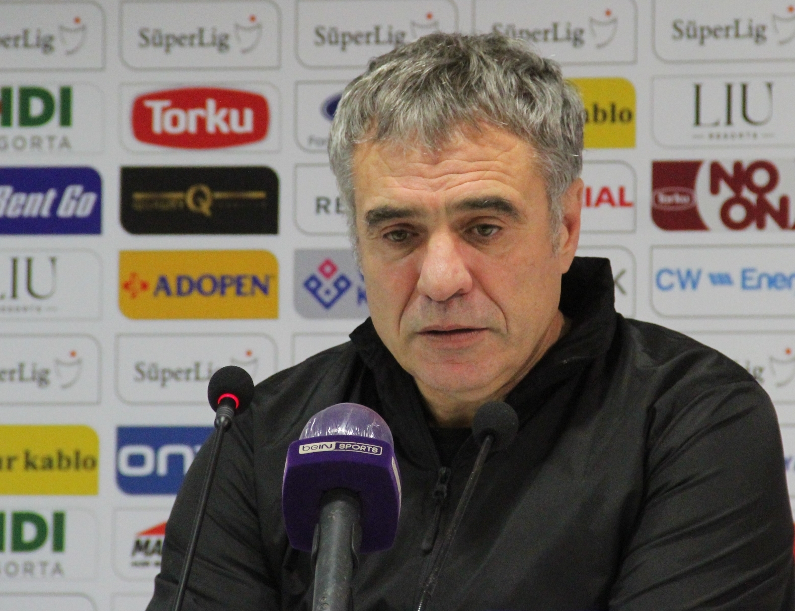 Antalyaspor’da Ersun Yanal ile resmi olarak yollar ayrıldı