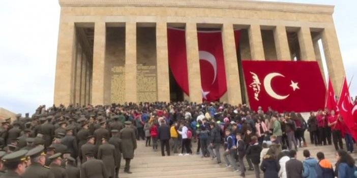 Büyük Atatürk'ü sevgi, saygı ve rahmetle anıyoruz!