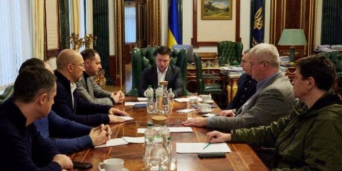 Zelenskiy Vatandaşları Cepheye çağırdı