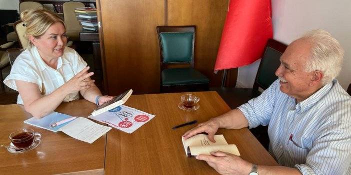 Doğu Perinçek: Tayyip Erdoğan Türkiye'yi Yönetmiyor, Türkiye Tayyip Erdoğan'ı Yönetiyor