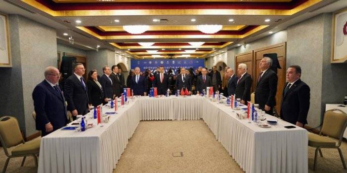 11 BÜYÜKŞEHİR BELEDİYE BAŞKANI KONYA’DA BULUŞTU