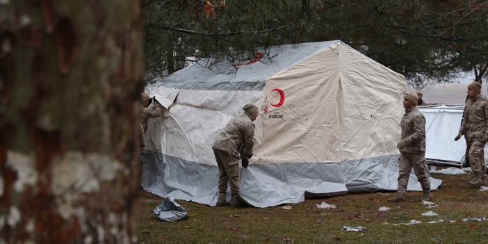 Türk Kızılayın Sevk Ettiği 10 Bin Kişilik Çadırlar Kurulmaya Başlandı