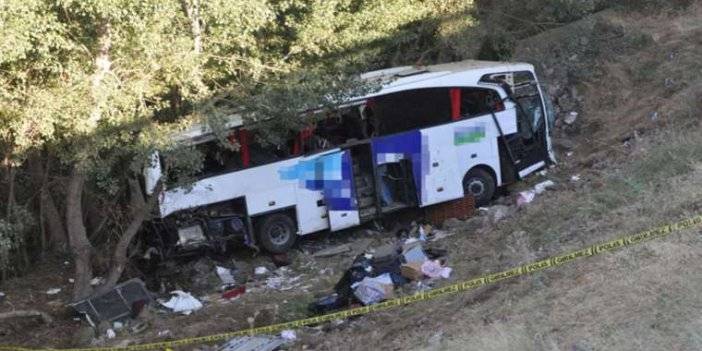 Otobüs kazasında ölen 12 kişinin kimliği belli oldu