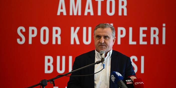 Bakan Bak'tan Milli Futbolcu Merih Demiral İçin Destek Paylaşımı