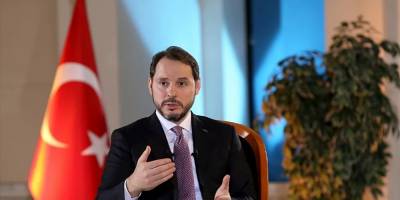 Hangi gazeteler Berat Albayrak'ın istifasını gördü