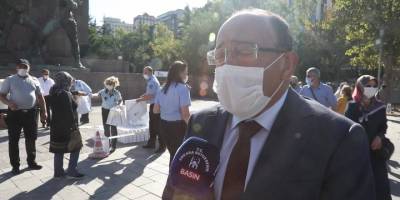 Ankara'da Koronavirüs İçin Tişört ve Maske Dağıtıldı