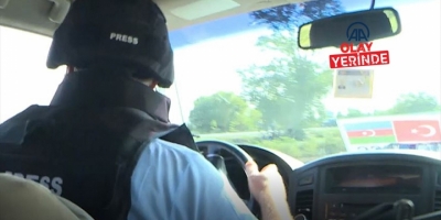 Ermenistan Toplarının Saldırısından Aa Ekibi Son Anda Kurtuldu