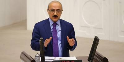 Hazine ve Maliye Bakanı Elvan TBMM'de İki Kez Yemin Etti