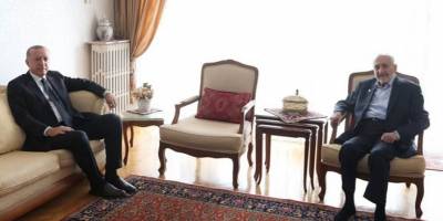 Erdoğan'dan Saadet Partili Oğuzhan Asiltürk'ün Evine Ziyaret