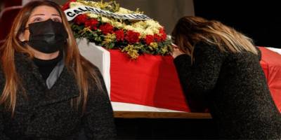 Pelin Öztekin'in gözyaşları: Bak baba aynı sahnedeyiz