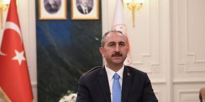 Bakan Gül: “İzmir’de HDP il binasına yapılan saldırıyı ve cinayeti lanetliyorum”