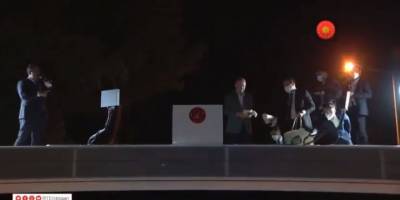 Erdoğan, Marmaris'te çay dağıttı!