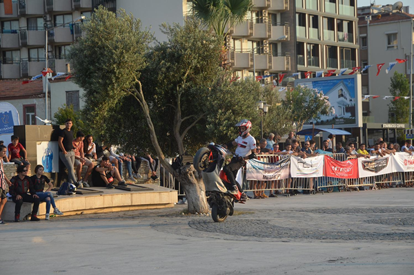 09-route-kusadasi-motosiklet-karnavali-motoshowla-basladi,,,,,,,,,,,,,,,,,.png