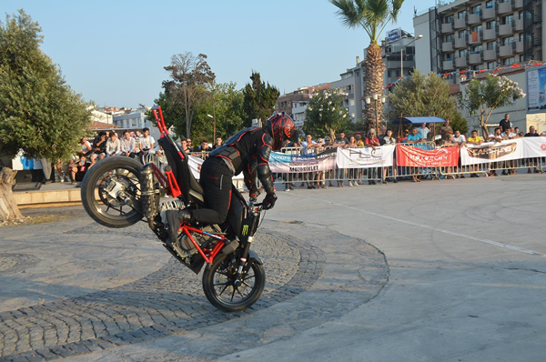09-route-kusadasi-motosiklet-karnavali-motoshowla-basladi,,,,,,,,,,,,,,,,.png
