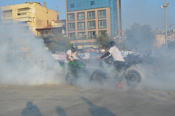 09-route-kusadasi-motosiklet-karnavali-motoshowla-basladi,,,,,,,,,,.png