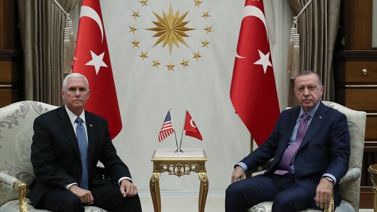 Cumhurbaşkanı Erdoğan, ABD Başkan Yardımcısı Pence'i Cumhurbaşkanlığı Külliyesi'nde Kabul Etti