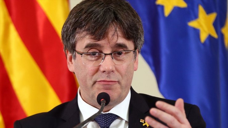 Eski Katalan Lider Puigdemont Teslim Oldu