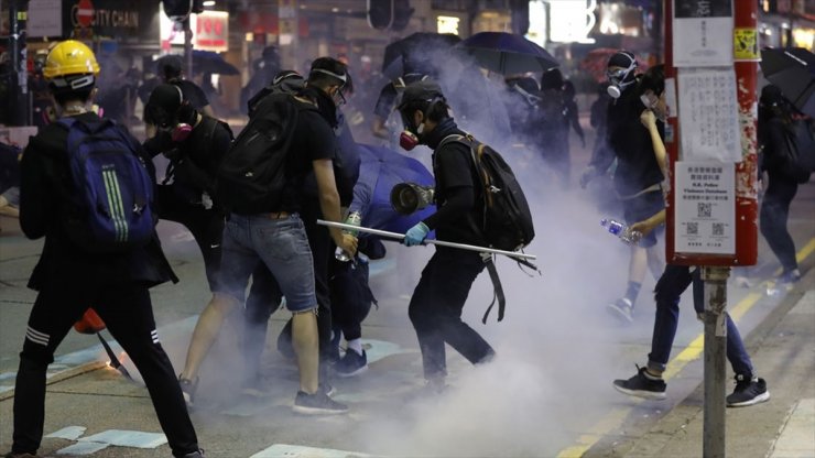 Hong Kong'da Protestolar Şiddet Olaylarına Sahne Oldu