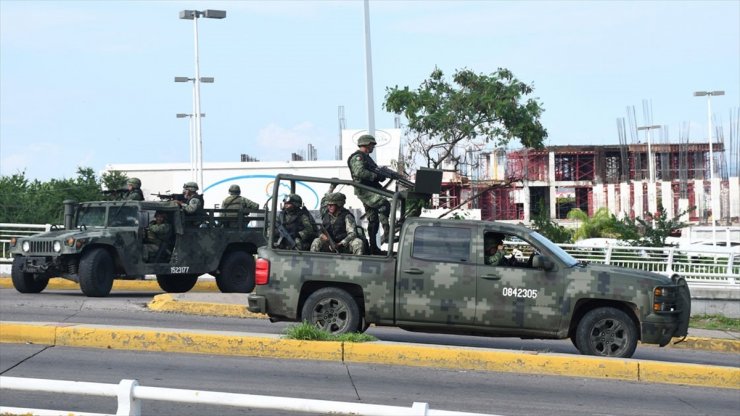 Meksika'da Hükümet Culiacan Kentine İlave Askeri Birlik Sevk Etti