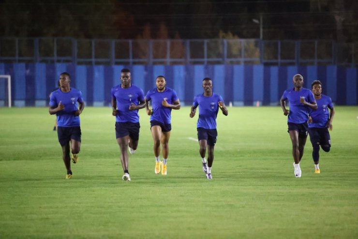 Adana Demirspor’da Fenerbahçe maçı hazırlıkları başladı