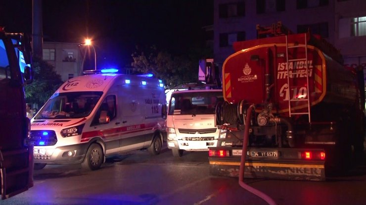 Ümraniye’de madde bağımlıları binayı yaktı