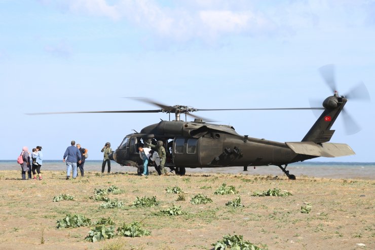 Selde mahsur kalan vatandaşlar 2 gün sonra helikopterle kurtarıldı