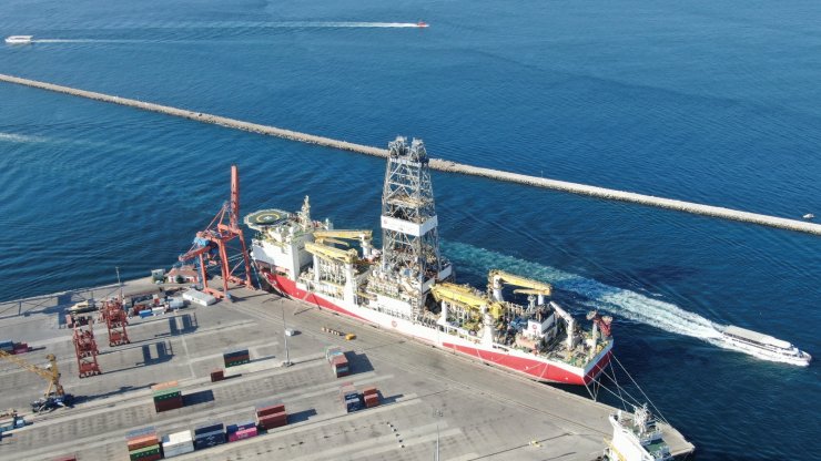 Haydarpaşa’ya Demirlenen Yavuz Sondaj Gemisi'inin Hazırlıkları Havadan Görüntülendi