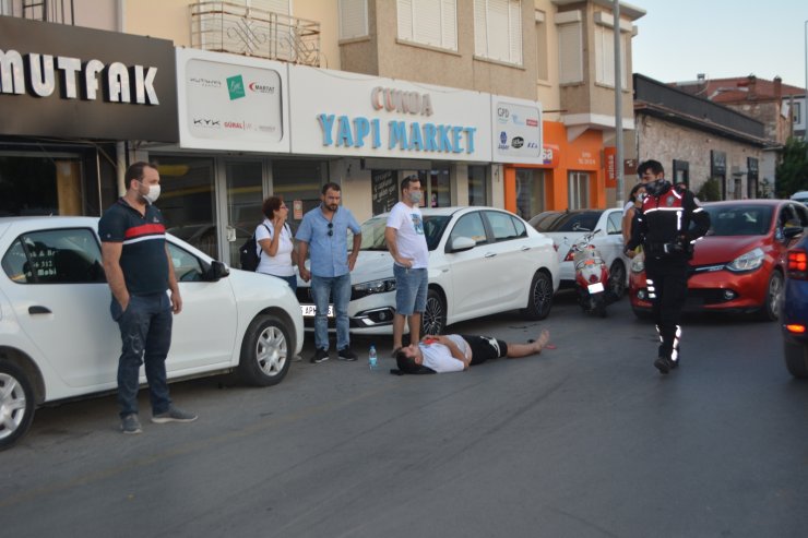 Balıkesir' de kazayı uzaktan görüp 112' yi arayan adam, farkında olmadan eşi için yardım istedi